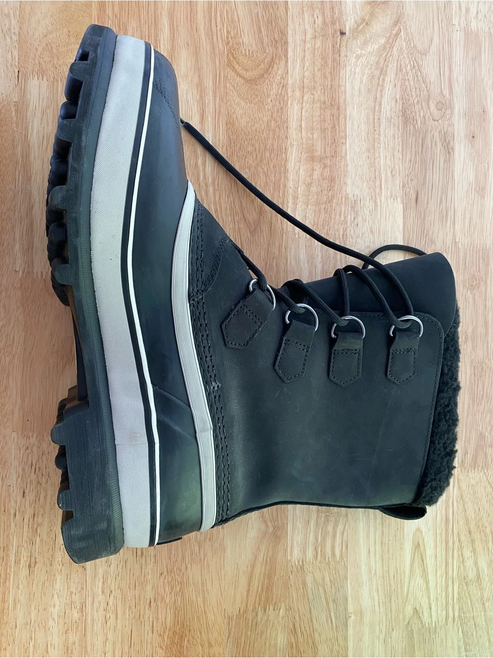 Sorel Black Boots with White Trim - Lace-Up Winter Footwear